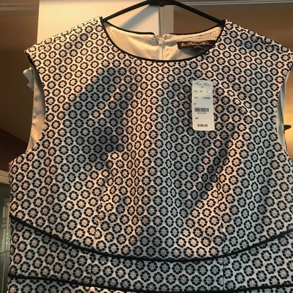 Brooks Brothers- Elegant Form Fitting Shift Dress - Picture 2 of 6